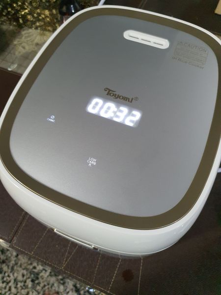 TOYOMI 0.8L SmartHealth IH Rice Cooker With Low Carb Pot RC 51IH-08 By Hazel