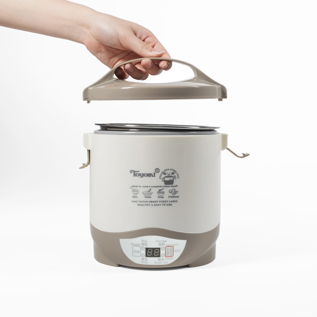 TOYOMI 0.6L Mini Rice Cooker with Stainless Steel Pot RC 616
