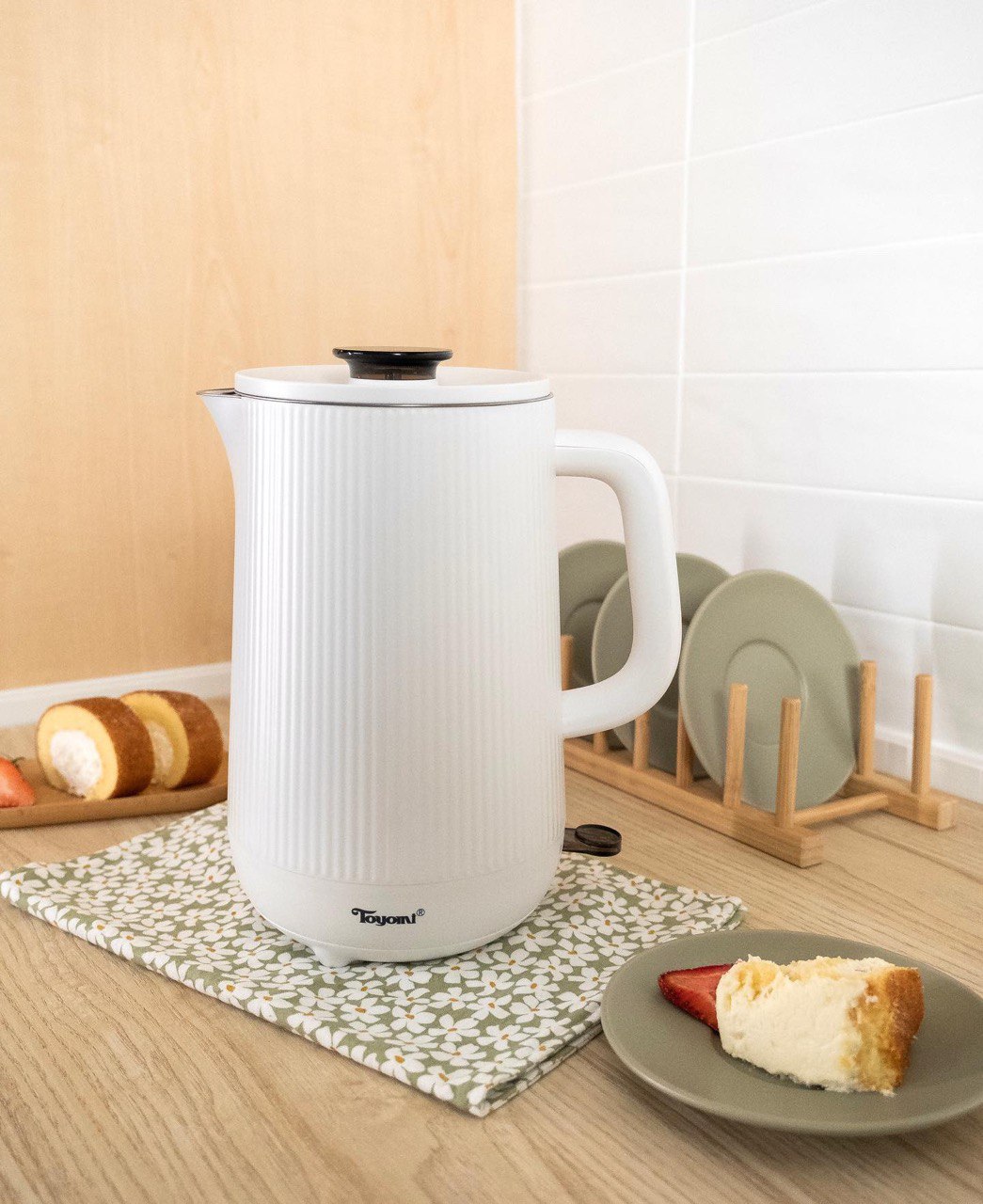 Toyomi 1.5L Stainless Steel Cordless Kettle WK 1633 - TOYOMI