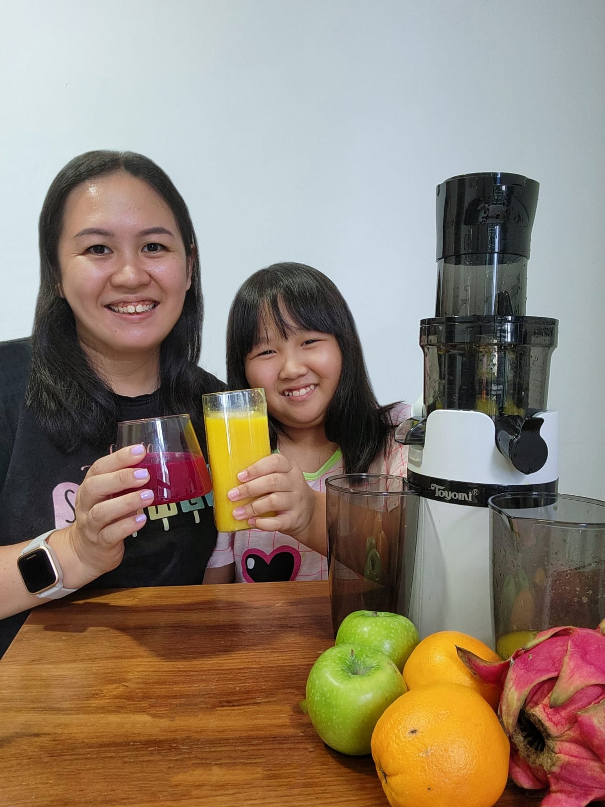 SJ 9000 Cold Press Masticating Slow Juicer By Karen